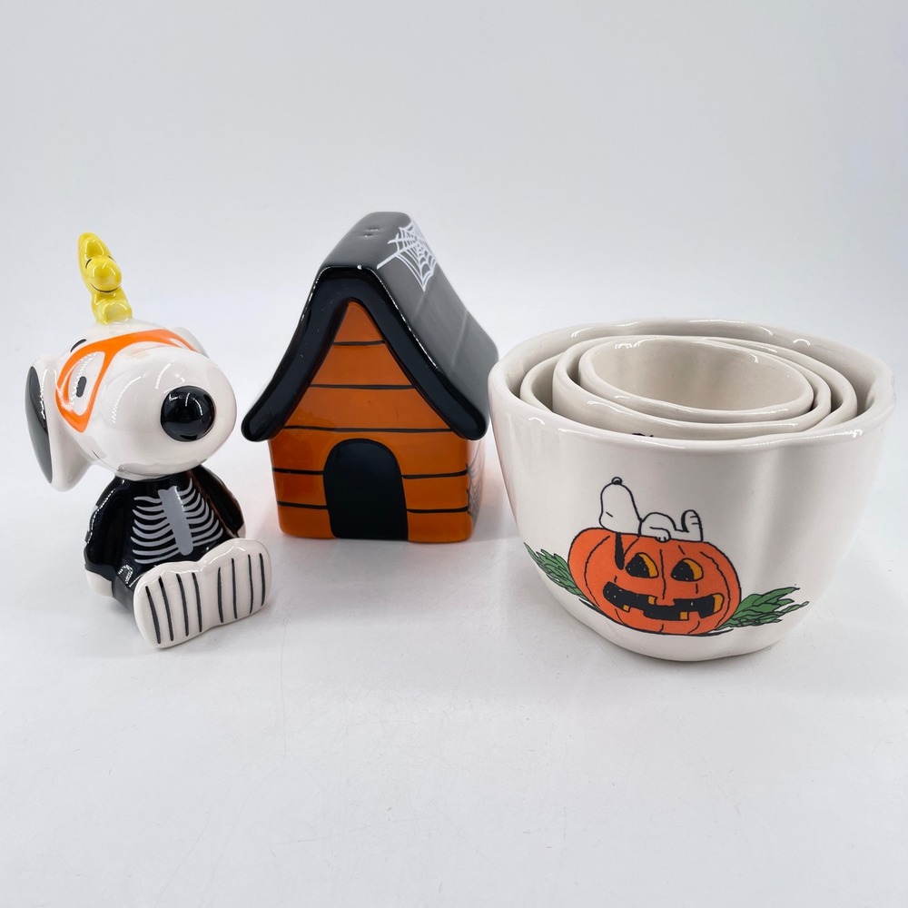 Peanuts Halloween Snoopy Skeleton Salt Pepper Shakers & Rae Dunn Measuring Cups